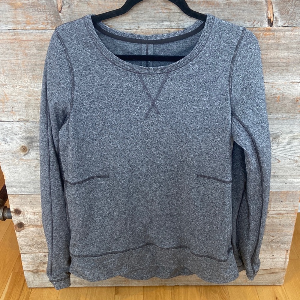 Lululemon grey crewneck size 8